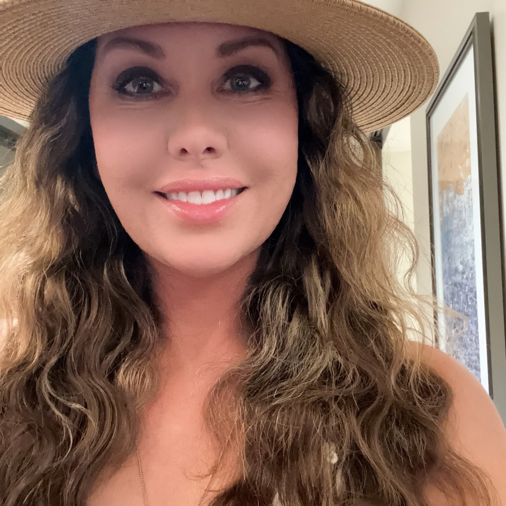 Meet your Posher, Suzanna